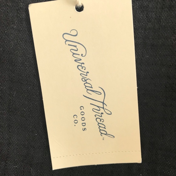 Universal Threads Romper - Picture 7 of 7